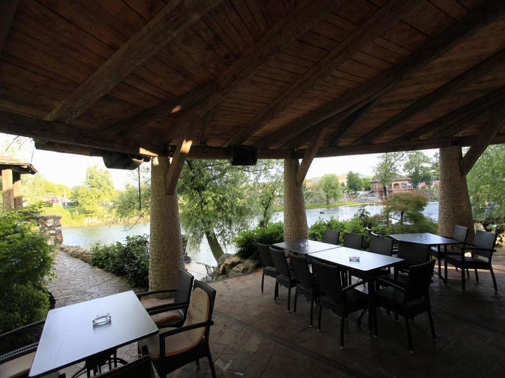 Pasha Garni Hotel Laktaši Esterno foto