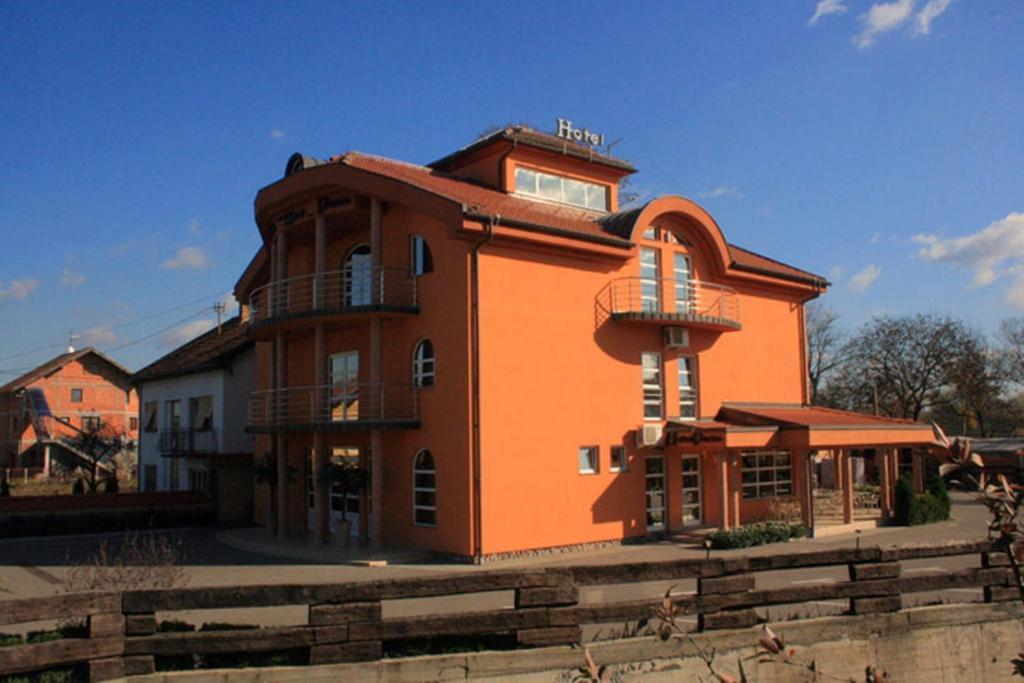 Pasha Garni Hotel Laktaši Esterno foto